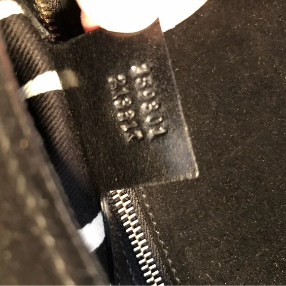 GUCCI Suede Black Handbag with Black Patent Leather Shoulder Strap - Picture 3 of 16